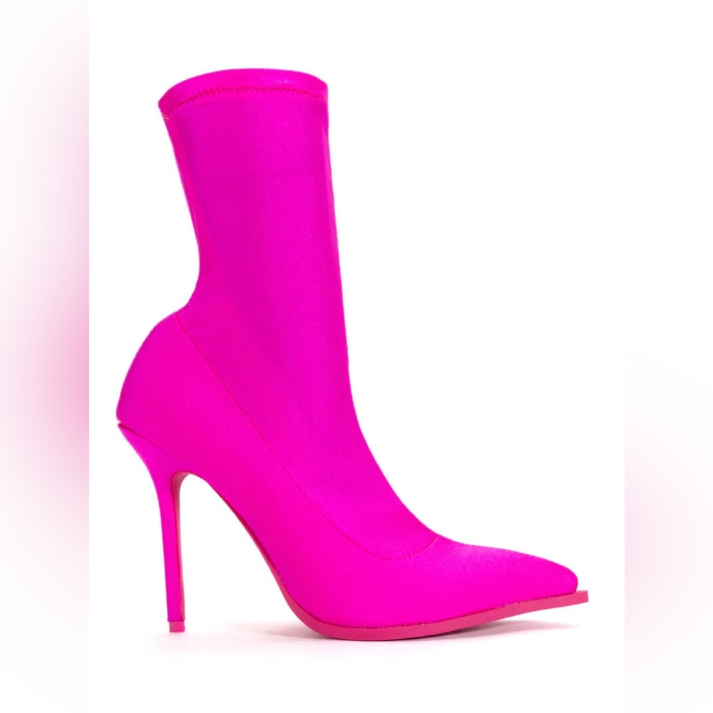 Akira Azalea Wang Pink Stiletto Booties 💕
